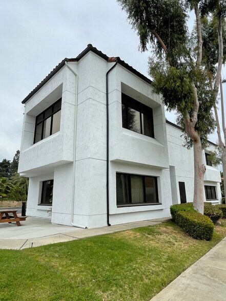 More Photos Of 1175 E Garvey St, Covina Loft Creative Space For Lease