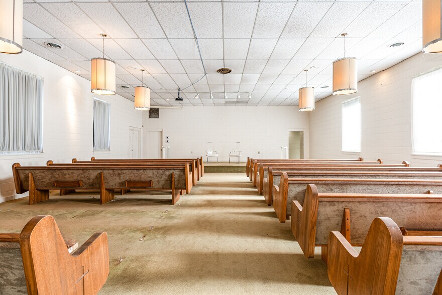 More Photos Of 420 Paul St, Rocky Mount Office For Sale