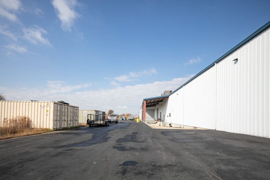 More Photos Of 1805 Fortune Dr, Winchester Warehouse For Sale