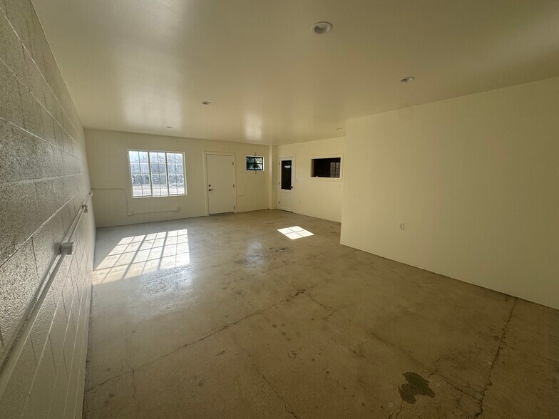 More Photos Of 1726 N Ventura Ave, Ventura Manufacturing For Lease