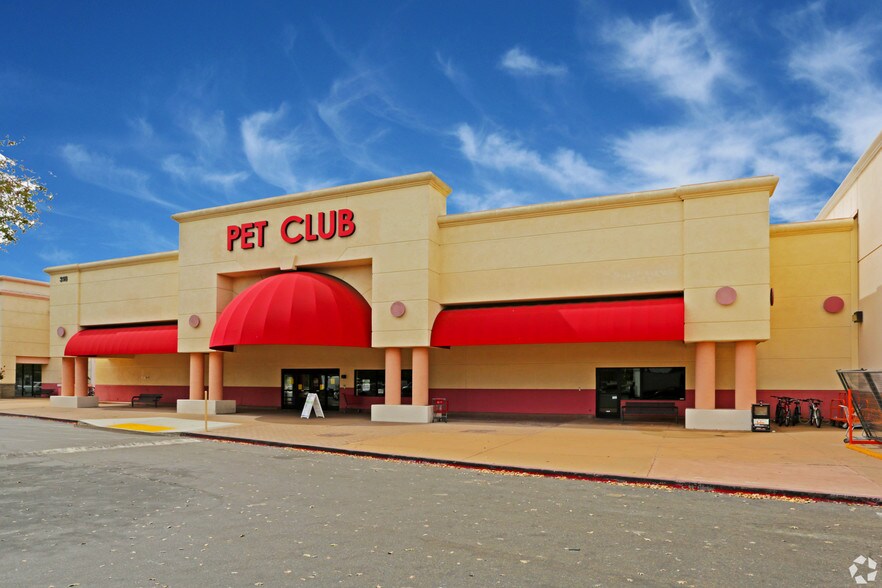 More Photos Of 318 N Sunrise Ave, Roseville Freestanding For Sale