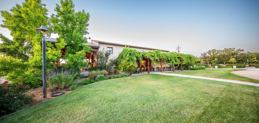 More Photos Of 21365 Shenandoah School Rd, Plymouth Winery Vineyard For Sale