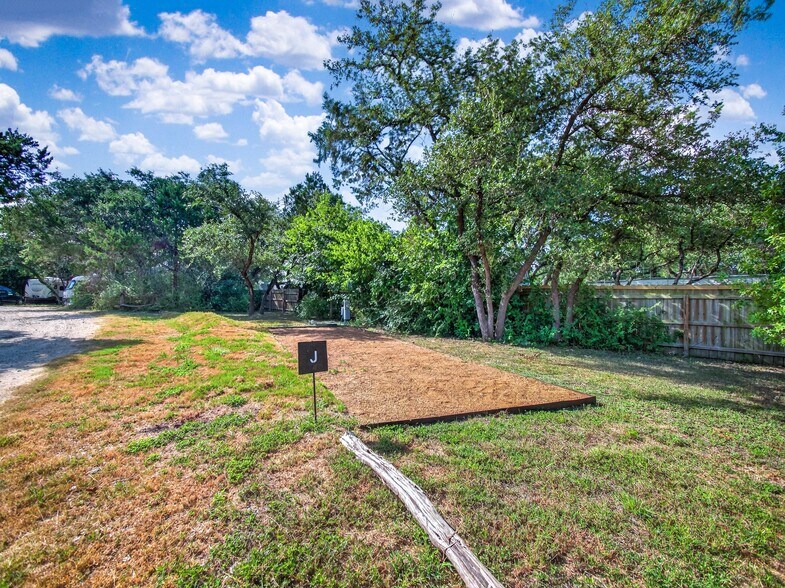 More Photos Of 14711A Quail Ct, Leander Trailer Camper Park For Sale