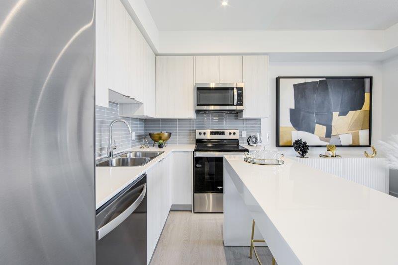 More Photos Of 45 Railroad St, Brampton Apartments For Lease