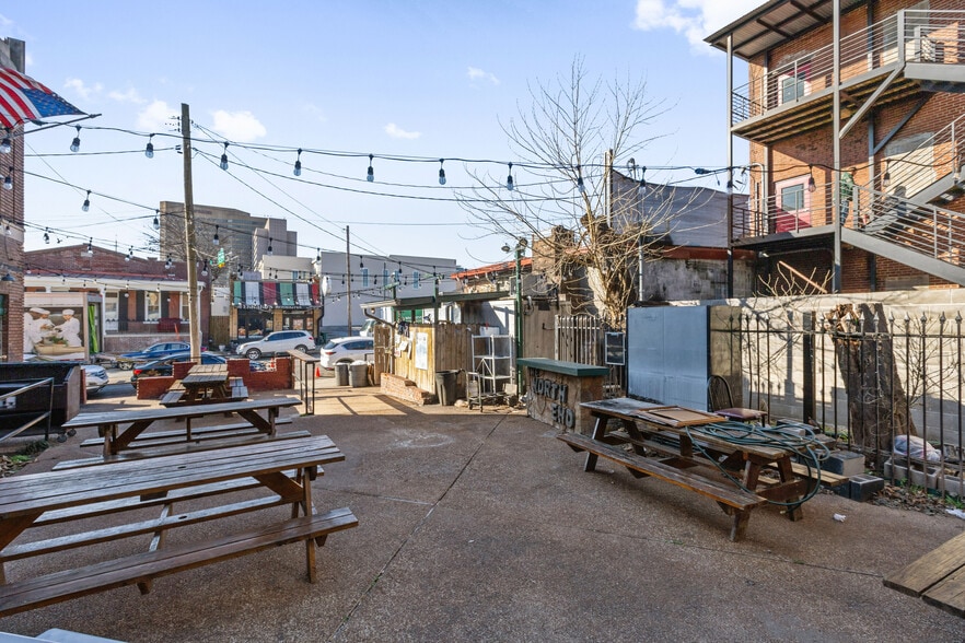 More Photos Of 346 N Main St, Memphis Restaurant For Sale