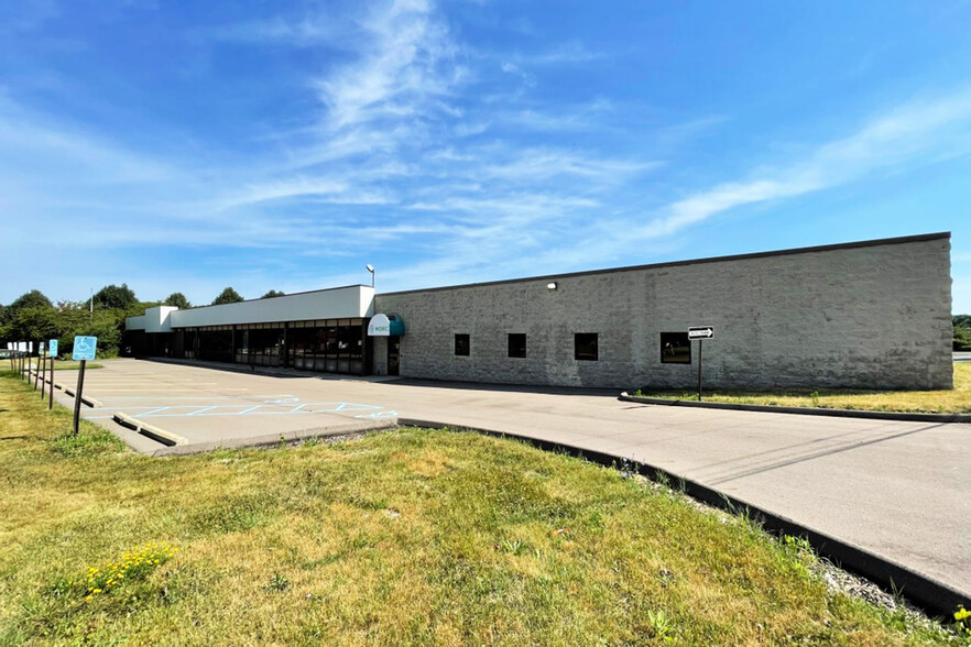 Primary Photo Of 1270 Doris Rd, Auburn Hills Warehouse For Lease