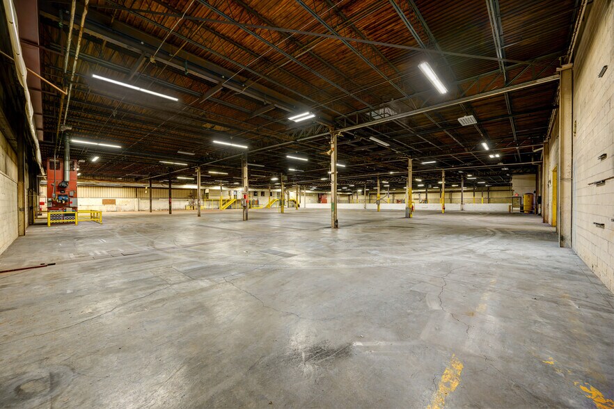 More Photos Of 1 Bouchard St, Manchester Manufacturing For Sale