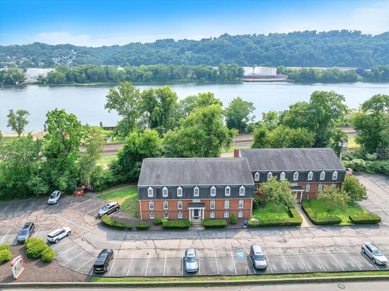 More Photos Of 1108 Ohio River Blvd, Sewickley Office For Sale