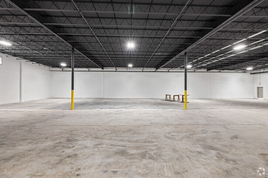 More Photos Of 7100 NW 36th Ave, Miami Warehouse For Lease