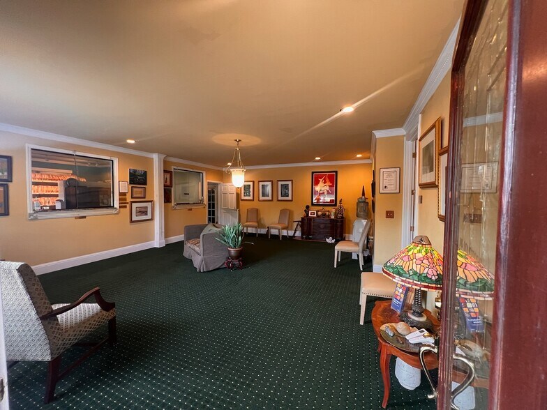 More Photos Of 407 Brewer Dr, Nashville Medical For Sale