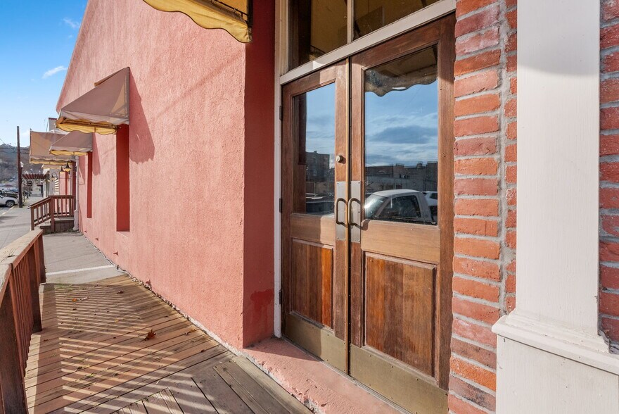 More Photos Of 205 Court St, The Dalles Restaurant For Sale