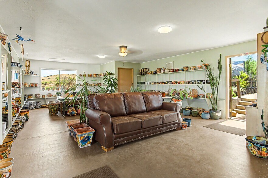 More Photos Of 1011 Wildhorse ln, Clarkdale Specialty For Sale