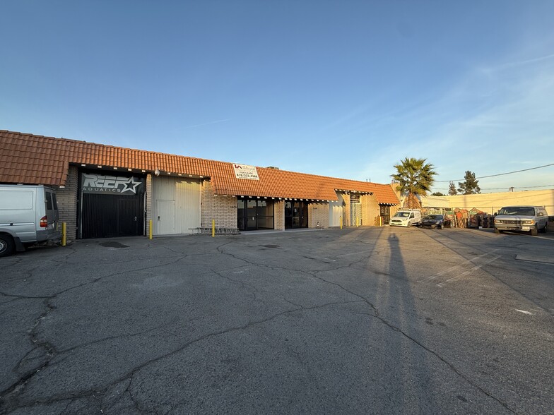 Primary Photo Of 16147-16153 Leadwell St, Van Nuys Warehouse For Lease