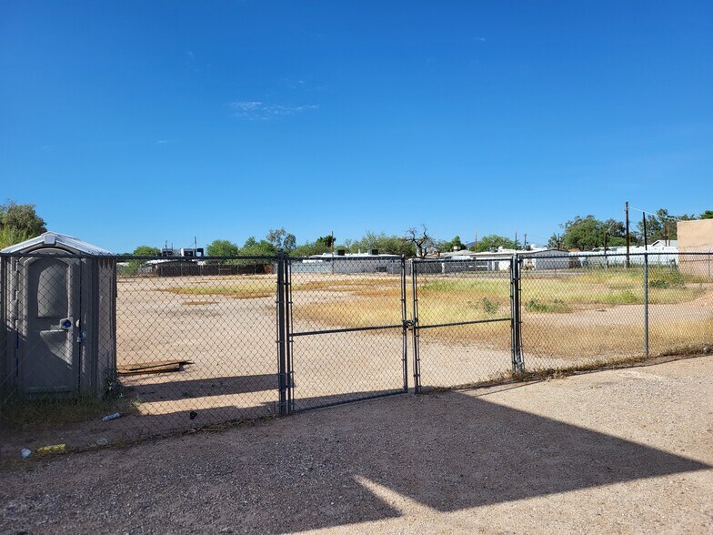 More Photos Of 340 E Prince Rd, Tucson Land For Lease