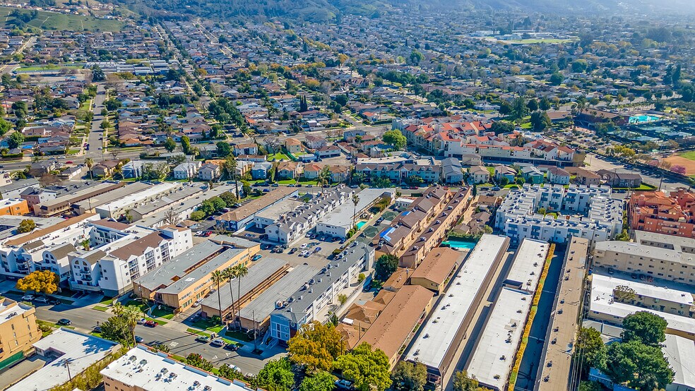 More Photos Of 1700 Grismer Ave, Burbank Apartments For Sale