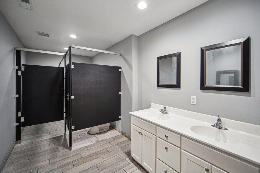 More Photos Of 200 1st Ave E, Newton Office For Sale