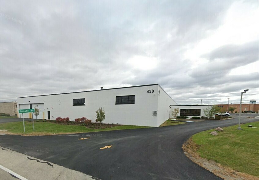 More Photos Of 430 E Plainfield Rd, Countryside Warehouse For Sale