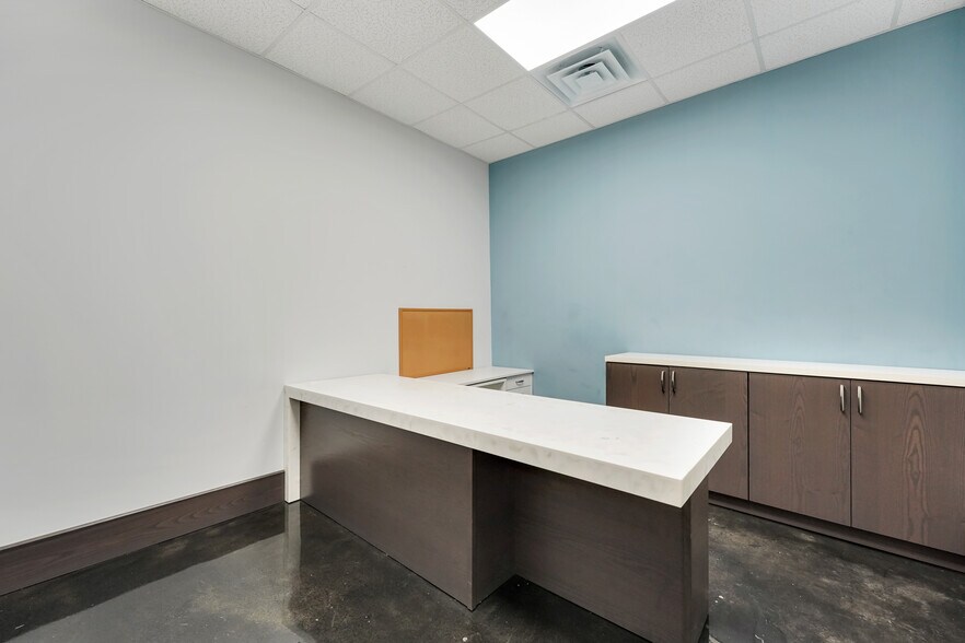 More Photos Of 1900 Buford Hwy, Duluth Warehouse For Lease