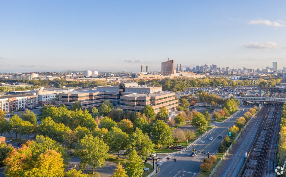 More Photos Of 1 Cabot Rd, Medford Office For Lease