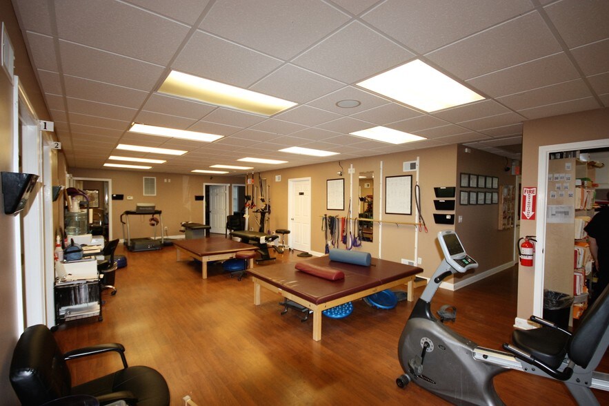 More Photos Of 91 Gleneida Ave, Carmel Office For Sale