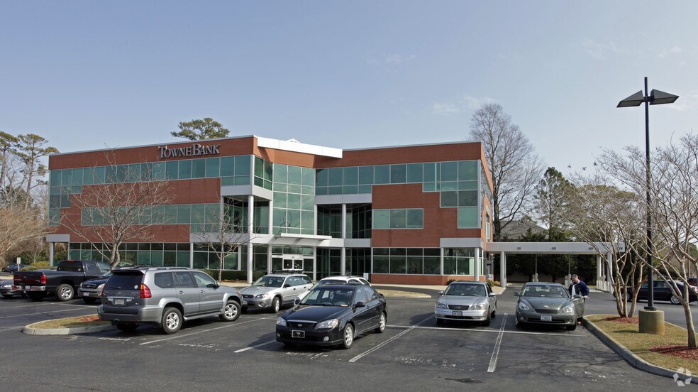 More Photos Of 984 First Colonial Rd, Virginia Beach Office For Lease
