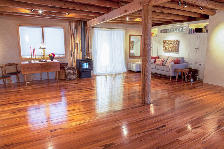 More Photos Of 613 Callejon Rd, Taos Hospitality For Sale
