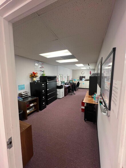 More Photos Of 320 E Lee Ave, Yadkinville Medical For Sale