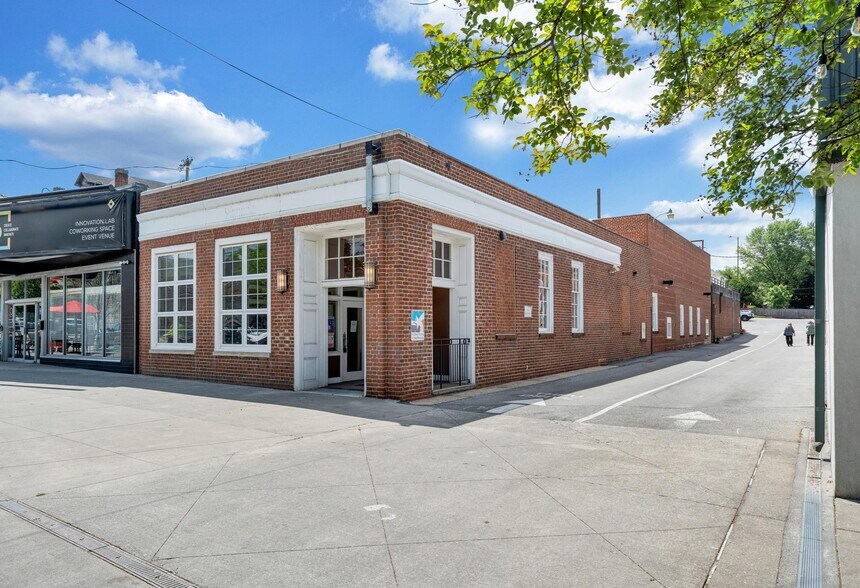 Primary Photo Of 1323 Grandin Rd SW, Roanoke Storefront For Lease