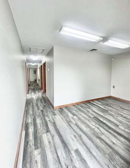 More Photos Of 160 N Hollywood Rd, Houma Loft Creative Space For Sale