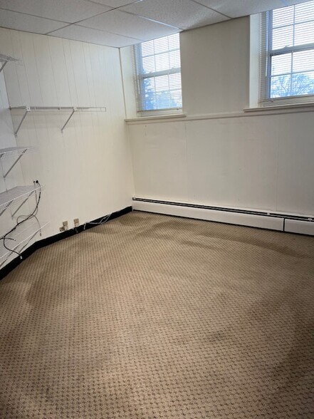 More Photos Of 1150 Old York Rd, Abington Office For Lease