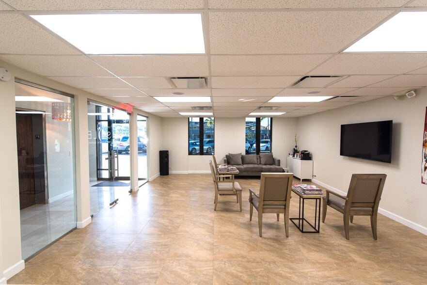 More Photos Of 3035 E Commercial Blvd, Fort Lauderdale Medical For Sale