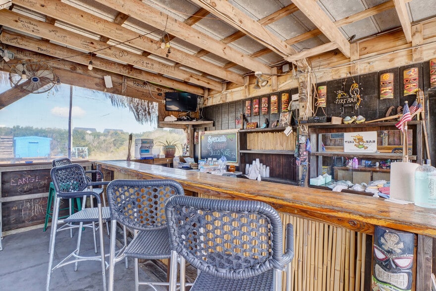 More Photos Of 2181 New River Inlet Rd, North Topsail Beach Convenience Store For Sale