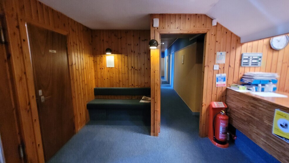 20 St. Quivox Rd, Prestwick, AYS KA9 1LJ Office For Sale