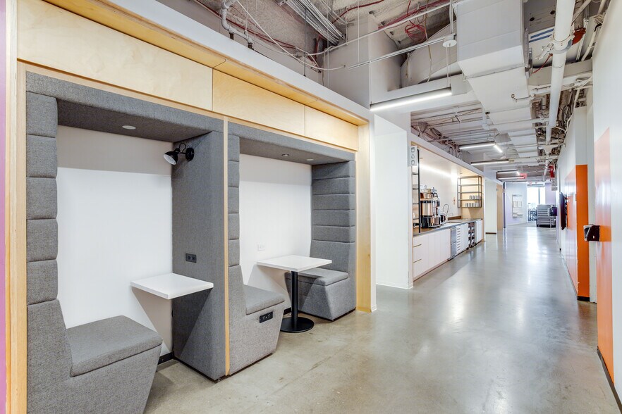 More Photos Of 4 World Trade Center, New York Office For Lease