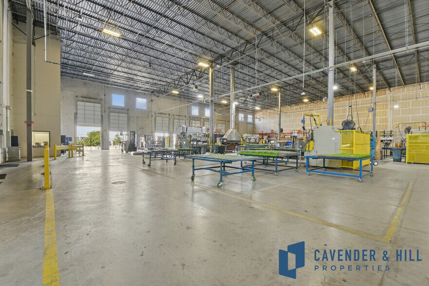 More Photos Of 17745 Lookout Rd, Schertz Unknown For Lease