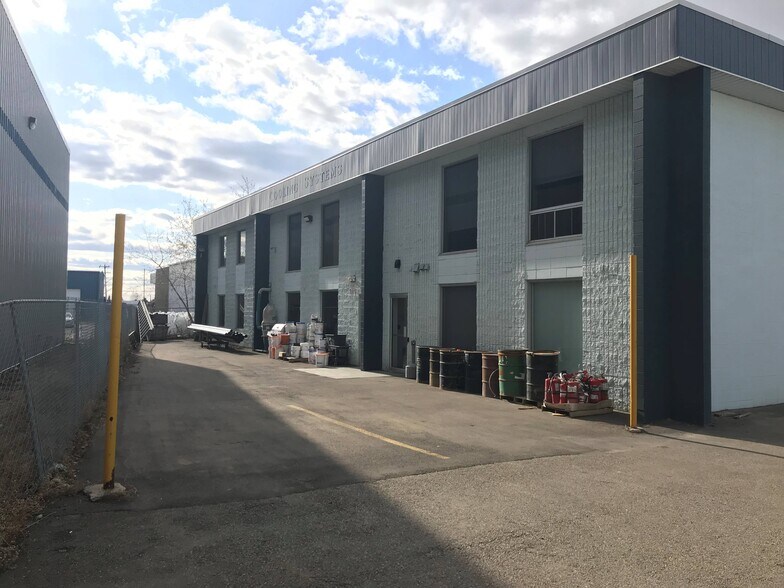 More Photos Of 4503 Morris Rd NW, Edmonton Service For Lease