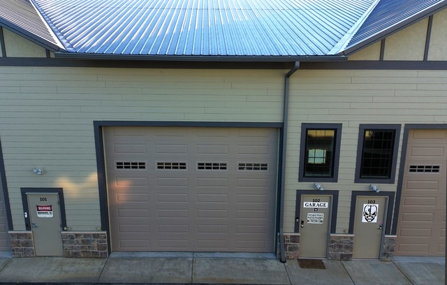 More Photos Of 2220 Ferry Rd, Naperville Showroom For Sale