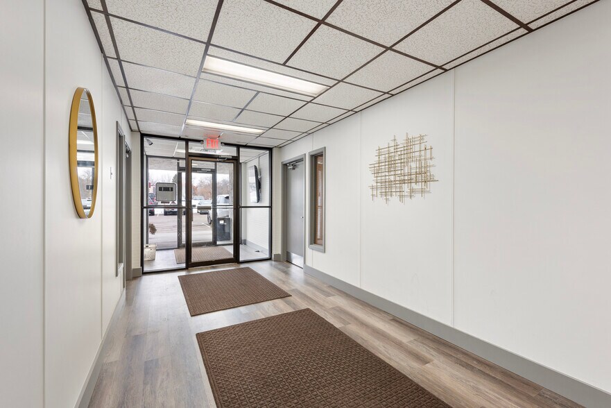 More Photos Of 4124 N Quebec Ave, New Hope Office For Sale