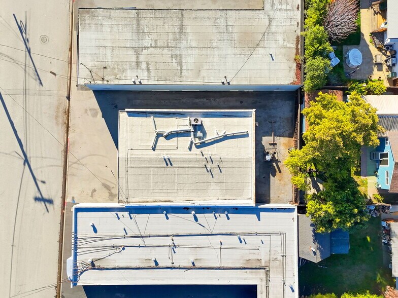 More Photos Of 932-934 Terminal Way, San Carlos Storefront Retail Office For Sale