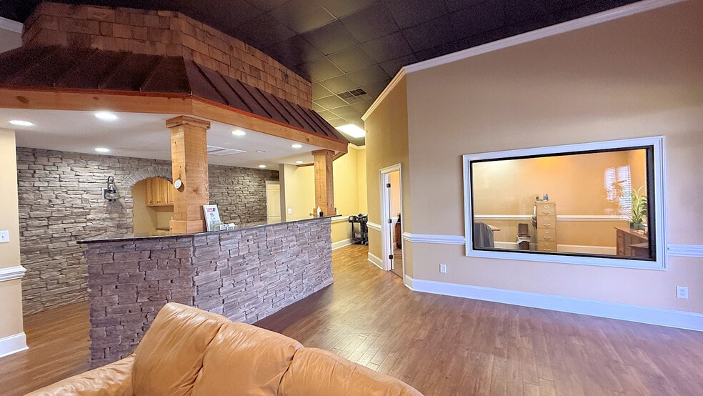 More Photos Of 265 Pitt Rd, Mooresville Warehouse For Sale