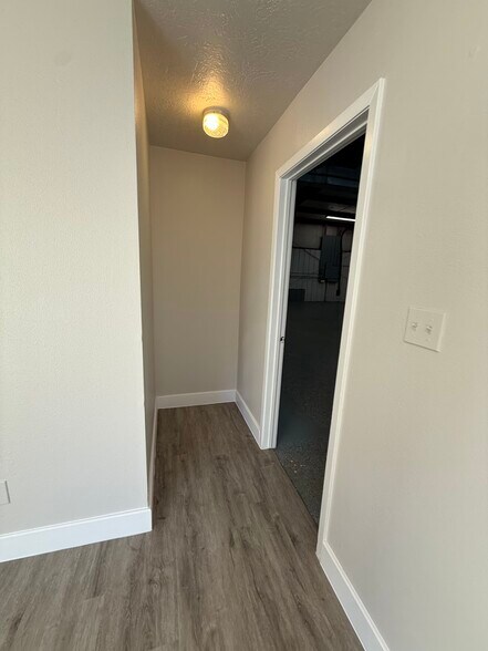 More Photos Of 2650 Old Louetta Loop, Spring Warehouse For Lease