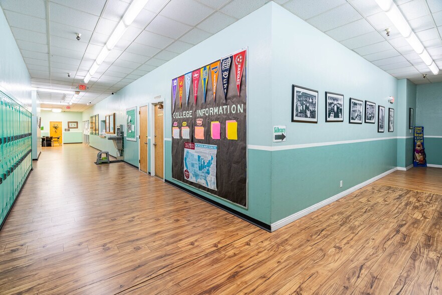 More Photos Of 2911 N San Fernando Rd, Los Angeles Schools For Lease