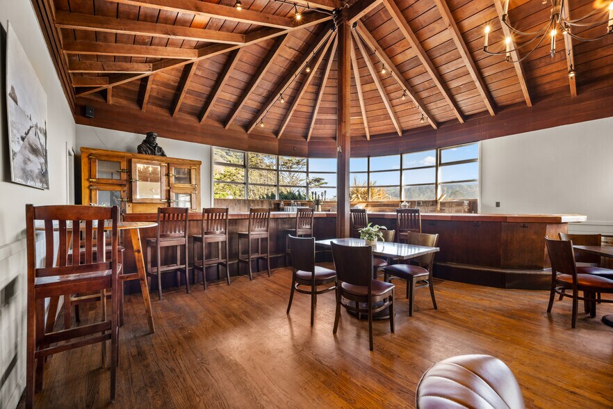 More Photos Of , Jenner Unknown For Sale