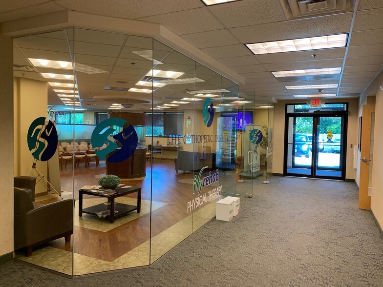 More Photos Of 108 Bilby Rd, Hackettstown Medical For Lease