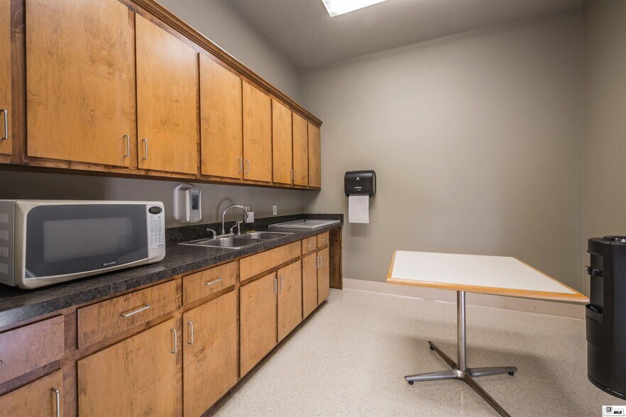 More Photos Of 3995 Sterlington Rd, Monroe Medical For Sale