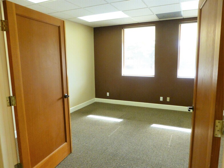 More Photos Of 191 Wilbur Rd, Thousand Oaks Medical For Lease