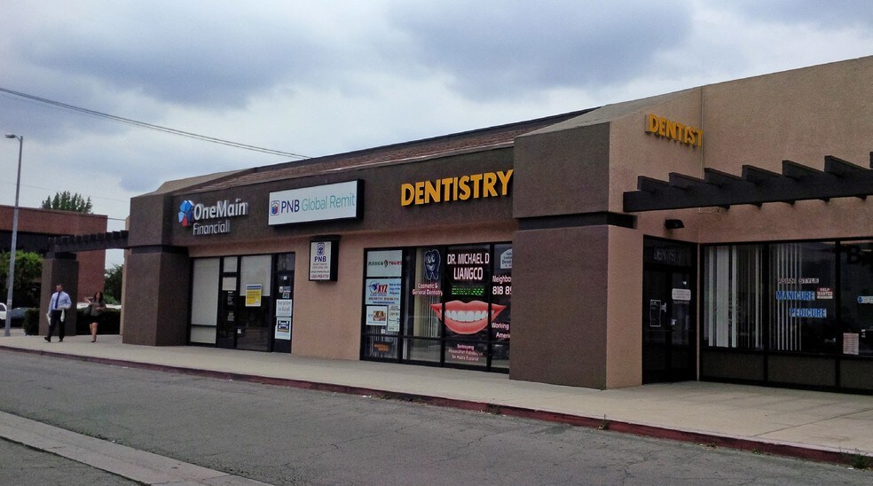 More Photos Of 14417 Roscoe Blvd, Van Nuys Freestanding For Lease