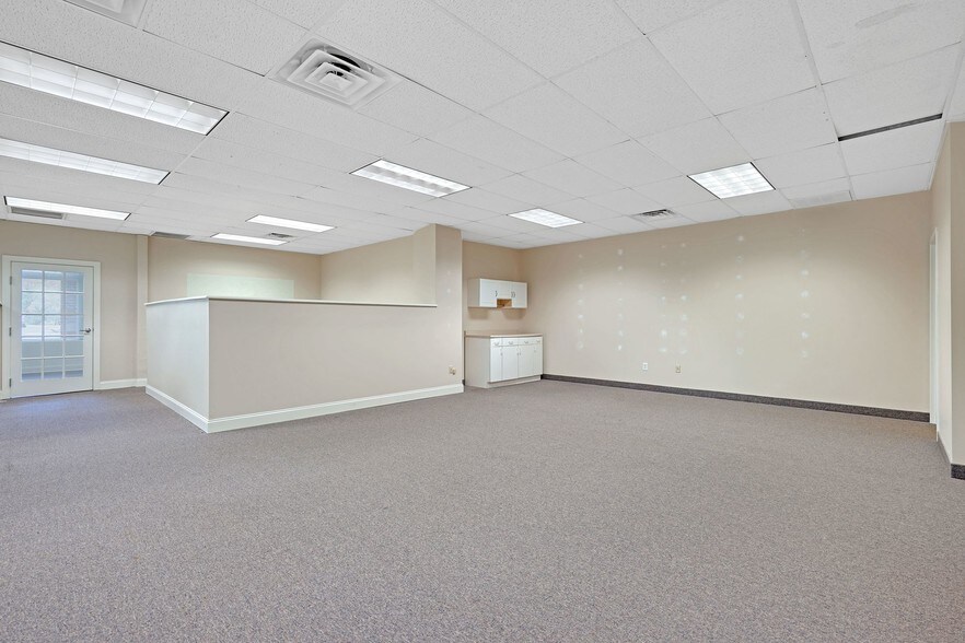 More Photos Of 1386 US Highway 22, Lebanon Unknown For Lease