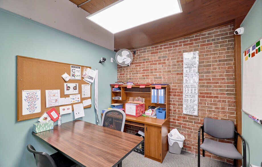 More Photos Of 415 W Main St, Collinsville Medical For Sale