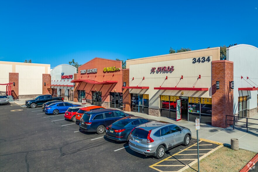 More Photos Of 3434 W Greenway Rd, Phoenix Unknown For Lease